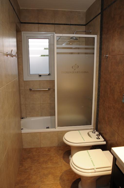 Hotel Euzko Alkartasuna Macachín Zimmer foto